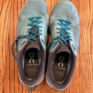 ON CloudSurfer Sneakers size 7